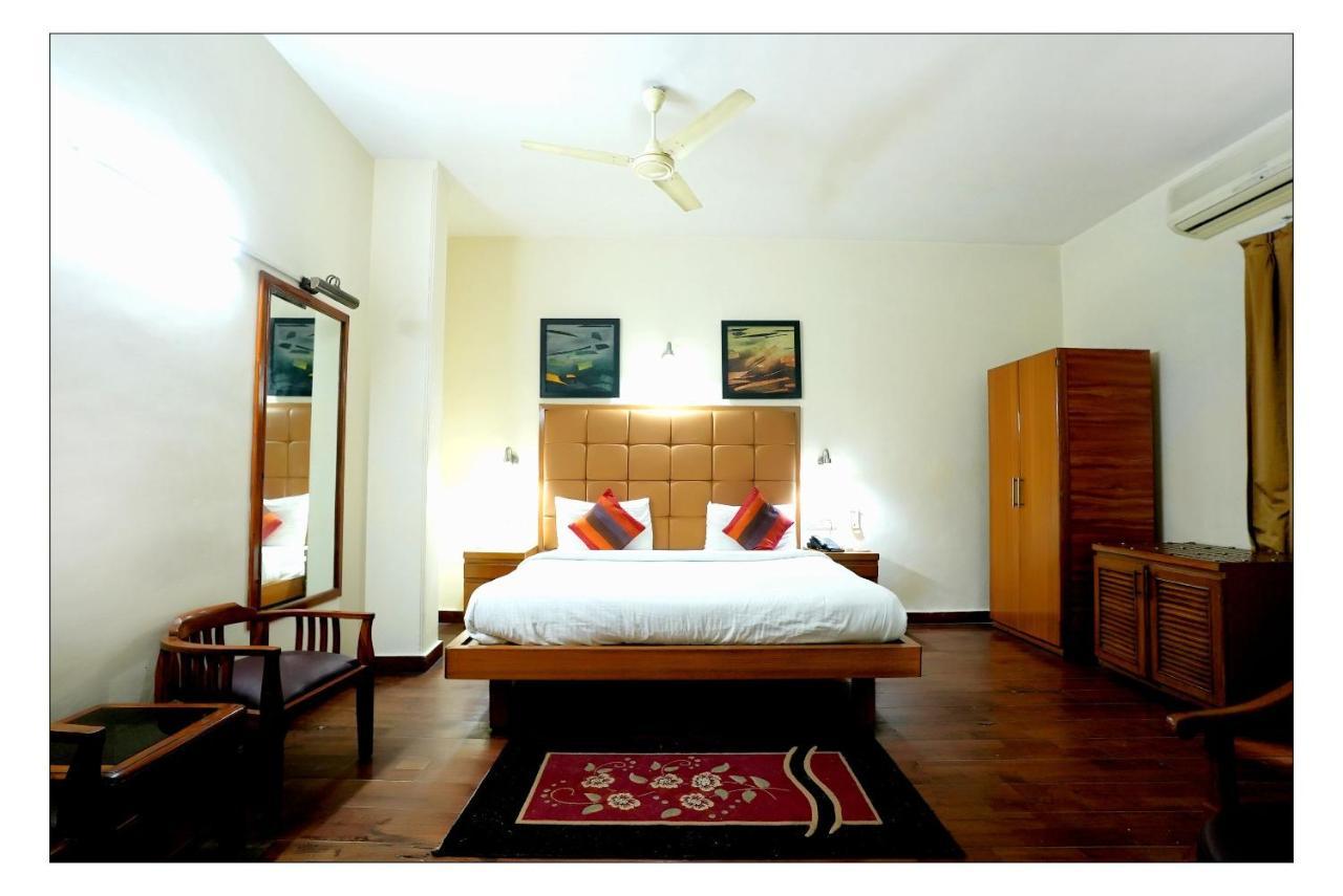 Hotel Oscar - Hauz Khas Nowe Delhi Zewnętrze zdjęcie