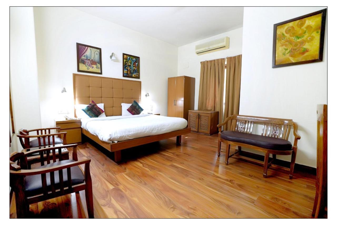 Hotel Oscar - Hauz Khas Nowe Delhi Zewnętrze zdjęcie