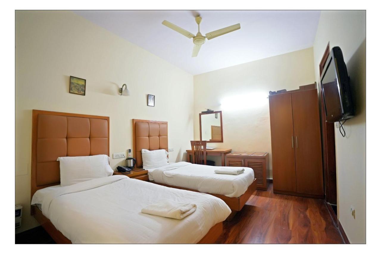 Hotel Oscar - Hauz Khas Nowe Delhi Zewnętrze zdjęcie