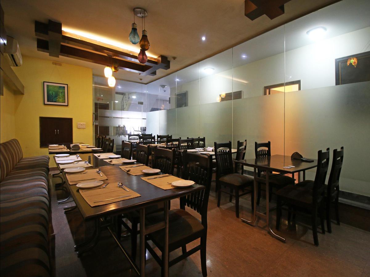 Hotel Oscar - Hauz Khas Nowe Delhi Zewnętrze zdjęcie